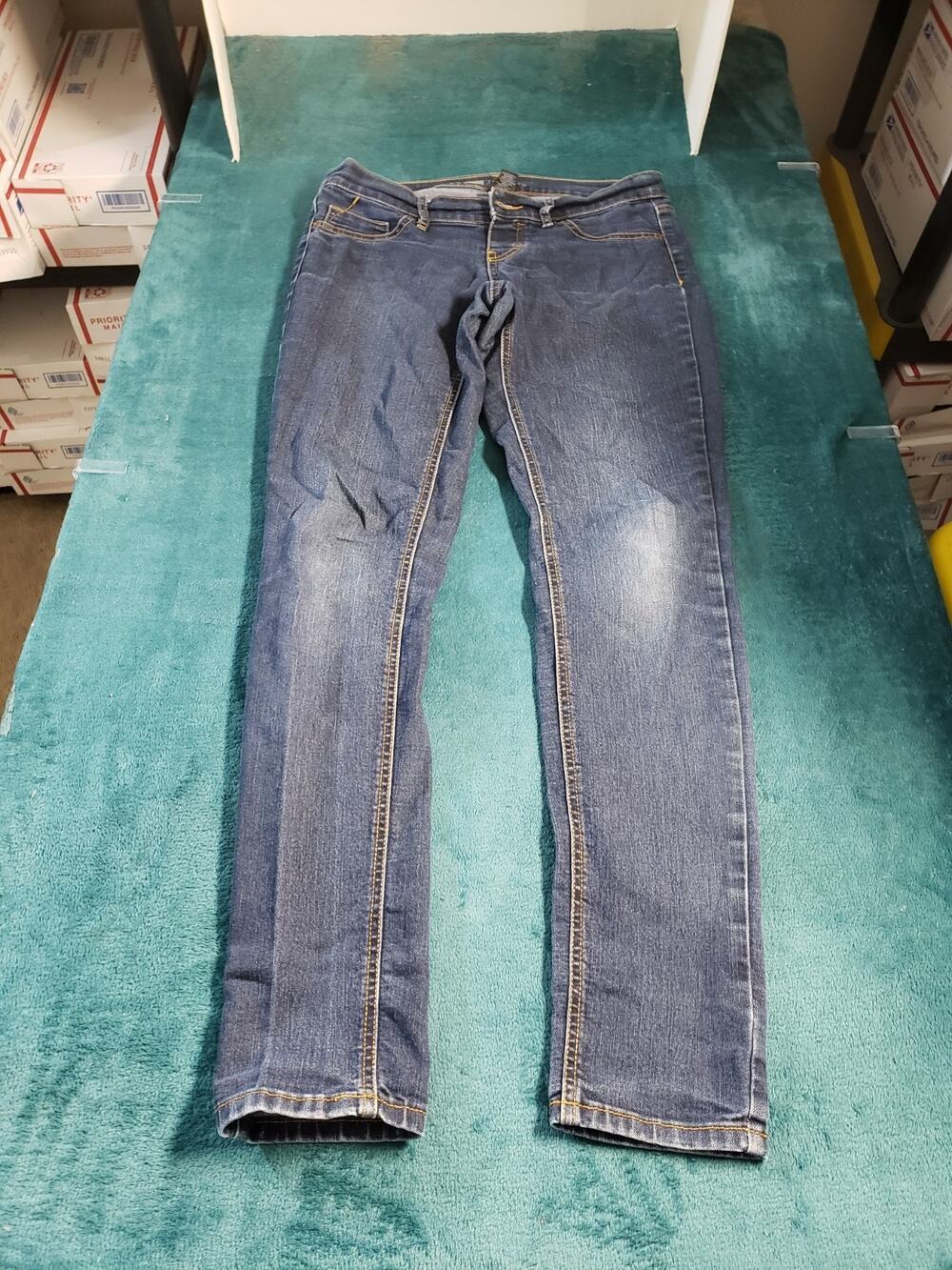 Mossimo Jeans Size 6 Womens Blue Stretch Pants Denim Mid Rise Jegging